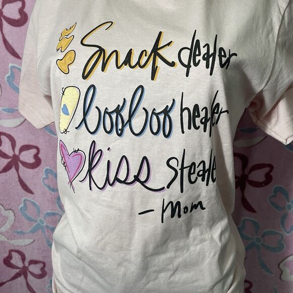 Tultex Mama Snack Boo Boo & Kiss Stealer Baby Pink Graphic Shirt Womens Medium - Picture 2 of 5